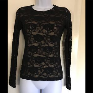 ❤️Jessica Max U.S.A , size S , women’s black lace long sleeves , beige lining❤️